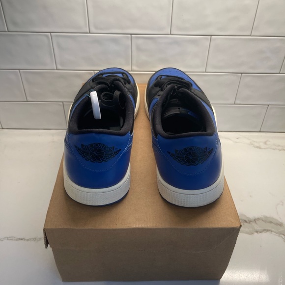 Air Jordan 1 Low OG Royal Size 13 Pre-Owned - Picture 3 of 5